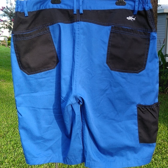 Homerun Island Fishing 7/Pock 10" beverage shorts - Picture 3 of 13